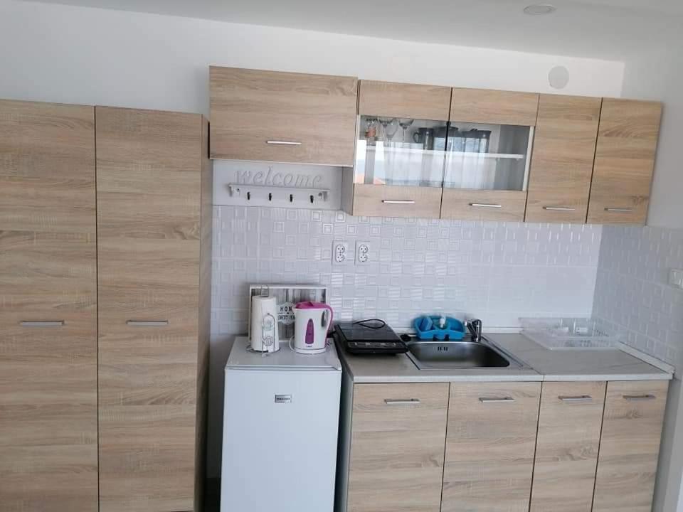 Crystal Blue Apartments Nea Kallikrateia Room photo